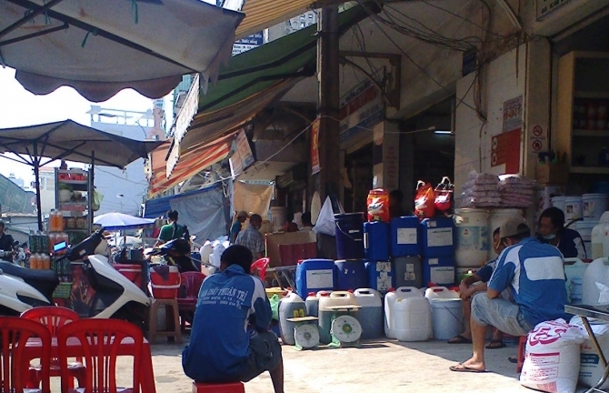 Sự thật khủng khiếp sau vụ triệt phá cơ sở sản xuất đường bằng hóa chất