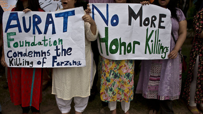 Ra khỏi nhà không xin phép, một phụ nữ Pakistan bị chồng thiêu sống