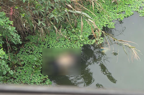 Bàng hoàng phát hiện xác người đàn ông dưới chân cầu Long Biên