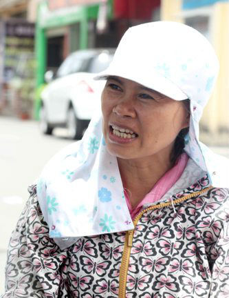 Biển quảng cáo tấm lớn biến cao ốc thành... “bom nổ chậm”?