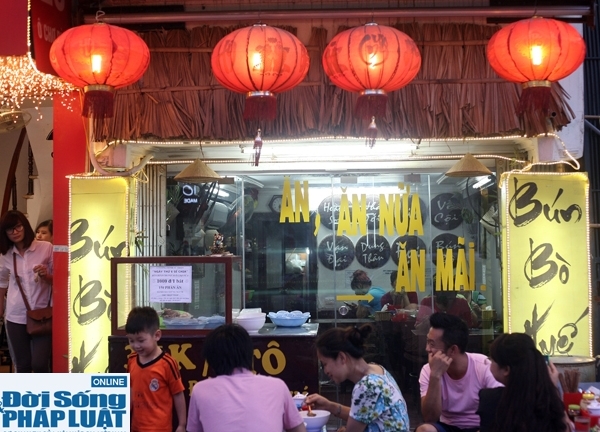 Cảm động quán bún bò 1.000 đồng dành cho người nghèo giữa Hà Nội