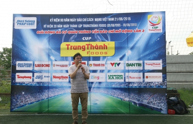 Khai mạc giải bóng đá Báo Đời sống & Pháp luật tranh cúp Trung Thành lần III