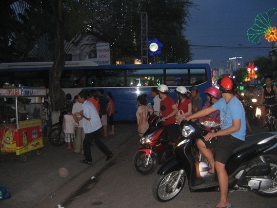 Cháy khách sạn, khách thuê phòng nháo nhác