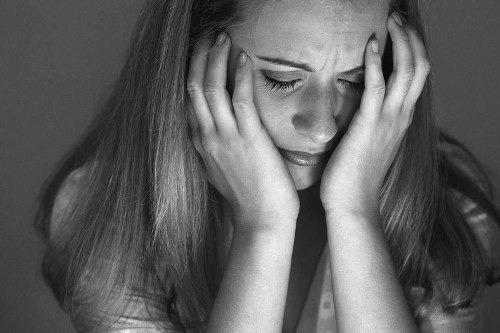 Vợ tức tưởi vì lòng tốt với chàng thanh niên bị hàm oan