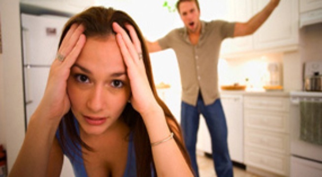 Hết chịu nổi ông chồng sạch sẽ đến mức quái đản