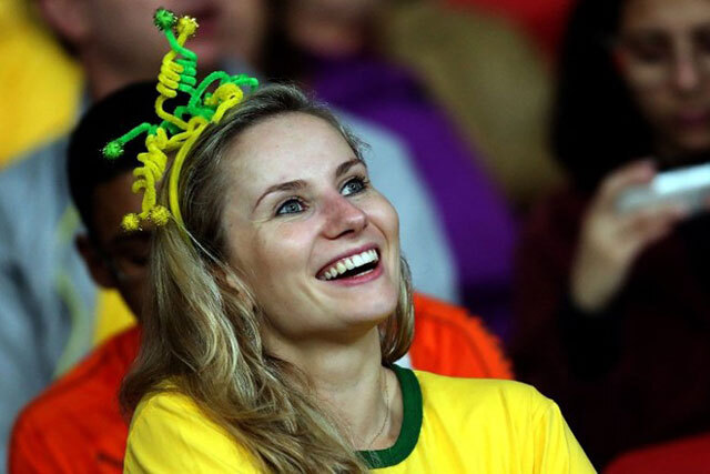 Fan nữ thiêu đốt Copa America 2015