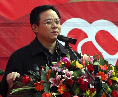 Cán bộ chết vì uống nhiều rượu, một Thị trưởng bị cách chức