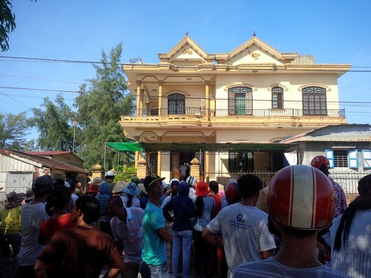 Bị ngăn cấm gặp vợ, nửa đêm dỡ ngói đâm chết 2 người nhà vợ