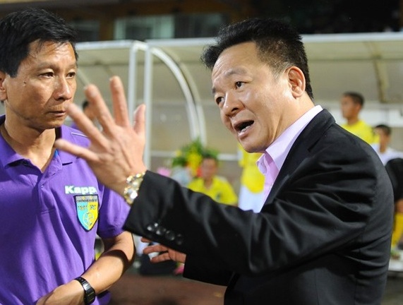 Thưởng 100 triệu đồng và 10 nghìn đô cho cầu thủ trận Việt Nam vs Man City