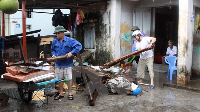 Cứu trợ khẩn cấp người dân Quảng Ninh bị ảnh hưởng bởi lũ lụt