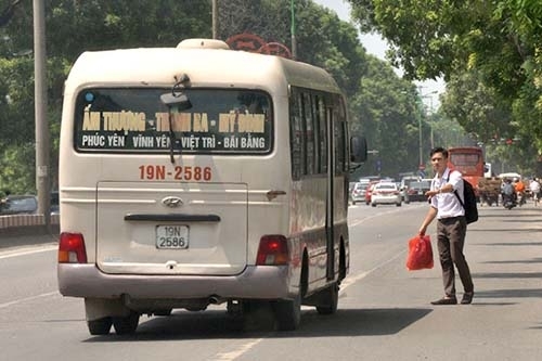 Đề xuất xử phạt hành khách bắt xe dọc đường