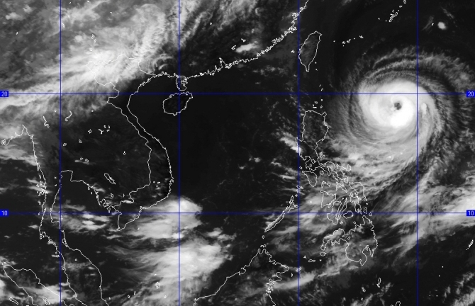  Tin mới nhất về cơn bão Goni cực mạnh hướng vào biển Đông
