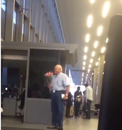 Phát ghen với tình yêu lãng mạn của cặp vợ chồng già