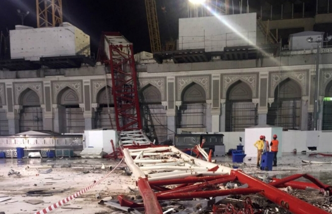 Công ty gia đình Bin Laden quản lý dự án xảy ra vụ sập cần cẩu