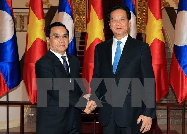 Thủ tướng Nguyễn Tấn Dũng hội đàm với Thủ tướng Lào
