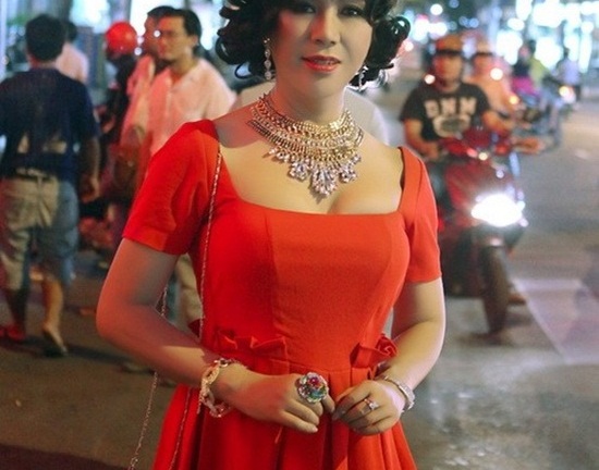 Nam ca sĩ thích mặc váy nhất Việt Nam