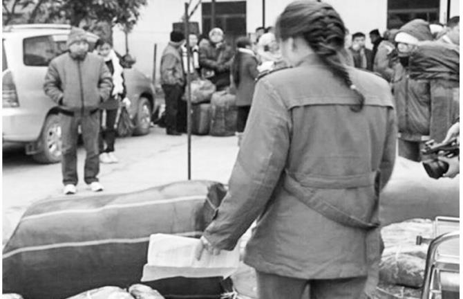 Những đứa trẻ bơ vơ bởi “cái chết trắng”