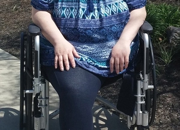 Bị muỗi đốt, người phụ nữ phải cưa chân để giữ tính mạng