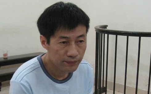 Cướp tiệm vàng lấy tiền... mua quà cho người yêu