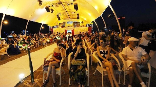 Vén màn tuyển vợ dị hợm của giới đại gia giàu có Trung Quốc