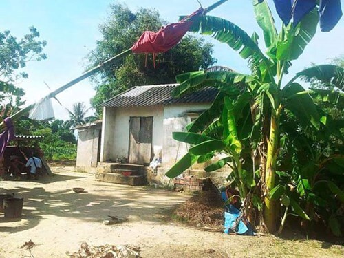 Xót xa người mẹ 80 tuổi nuôi con tâm thần