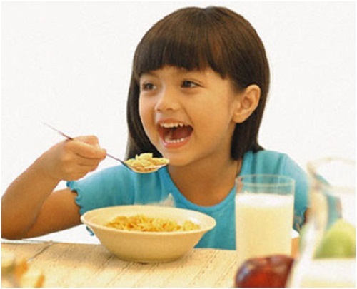 Xua tan nỗi lo bé biếng ăn - viêm đường hô hấp