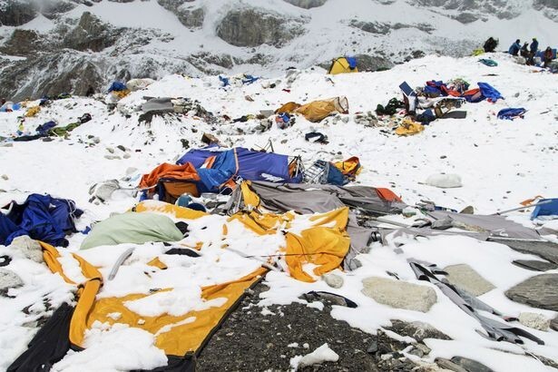 Đề xuất cấm người ít kinh nghiệm lên đỉnh Everest