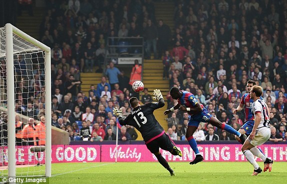 Sao gốc Việt rực sáng, Crystal Palace áp sát M.U