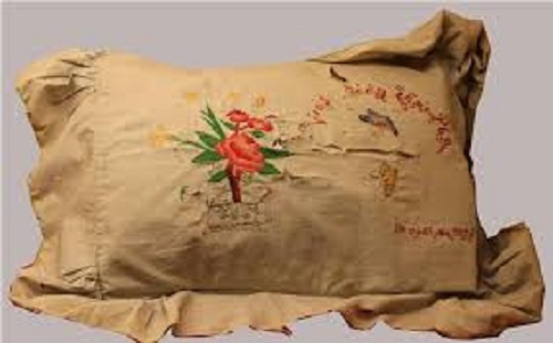 Bà mẹ Việt Nam Anh hùng và chuyện cảm động về chiếc gối kỷ vật của con trai