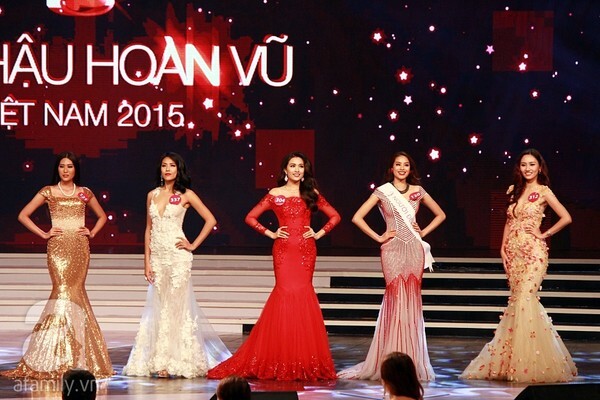 Xem lại phần thi ứng xử của Top 5 Hoa hậu hoàn vũ Việt Nam 2015