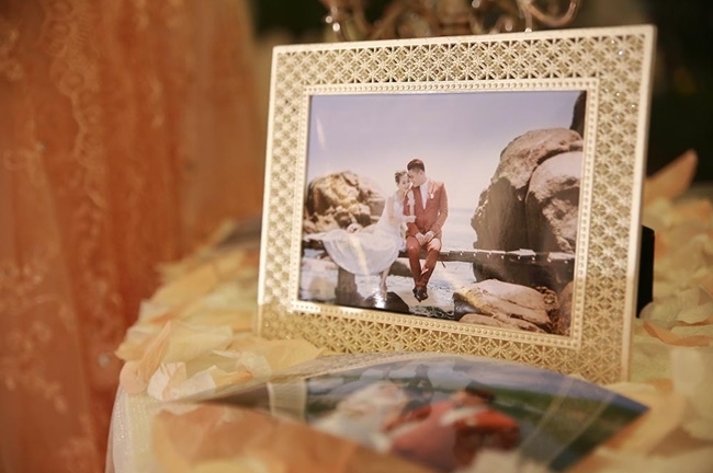 Vũ Duy Khánh hát ca khúc mới toanh tặng vợ trong đám cưới