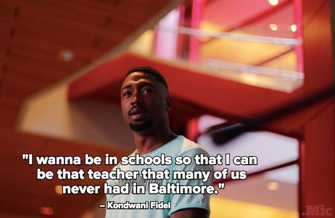 Thầy giáo trẻ đọc rap trong lớp học hút 1,5 triệu view