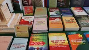 Giả mạo chữ ký, con dấu của Bộ GD&ĐT để chào bán sách