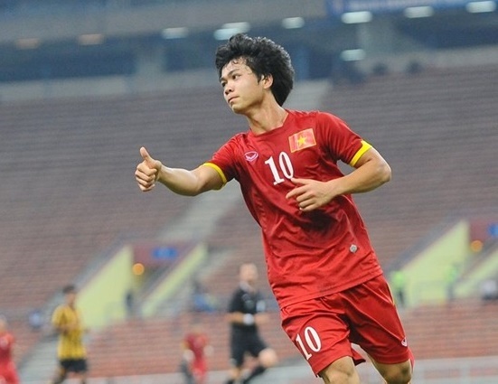 Phí chuyển nhượng 2,2 tỷ, gia đình Công Phượng được nhận bao nhiêu?