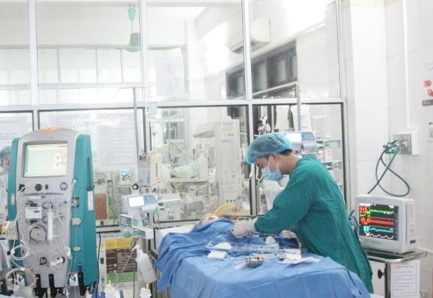 Bệnh viện nhi TW hồi sức lưu động cứu sống trẻ sốc phản vệ 