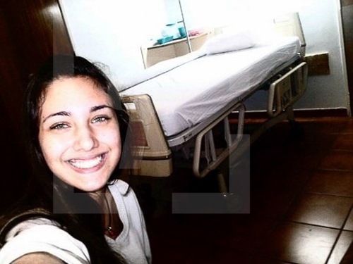 Tân Hoa hậu Quốc tế 2015 lộ ảnh phẫu thuật thẩm mỹ