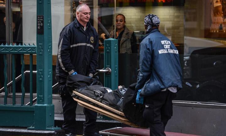 Mỹ: Nổ súng ngay tại trung tâm New York, 3 người thương vong