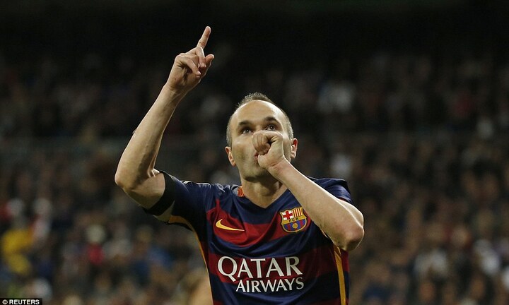 Cổ động viên Real Madrid vỗ tay tán thưởng sao Barca