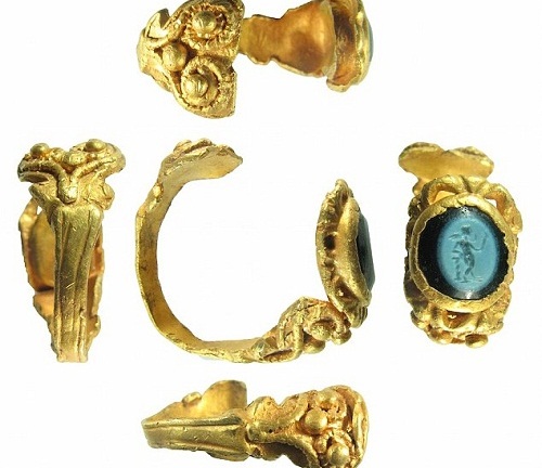 Phát hiện nhẫn vàng 1.700 tuổi từ thời La Mã cổ đại