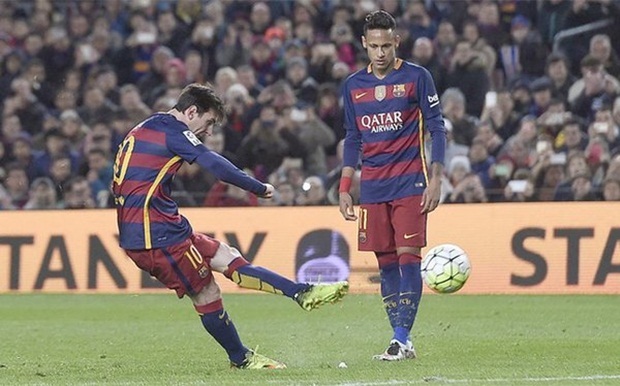 Sự trùng hợp kỳ lạ ở 6 pha sút phạt thành bàn của Messi