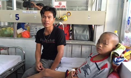 Trẻ 16 tuổi chỉ nặng 20kg bị sán dải heo