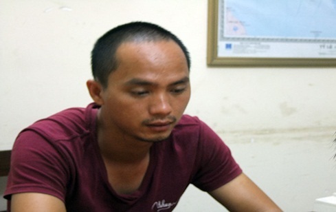 Mâu thuẫn với vợ, chồng đâm chết con gái rồi tự sát