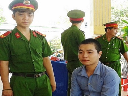 Giết người vì mâu thuẫn trên Facebook
