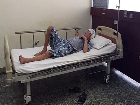 Mâu thuẫn trong việc mua bán đất, xuống tay với bố và chị