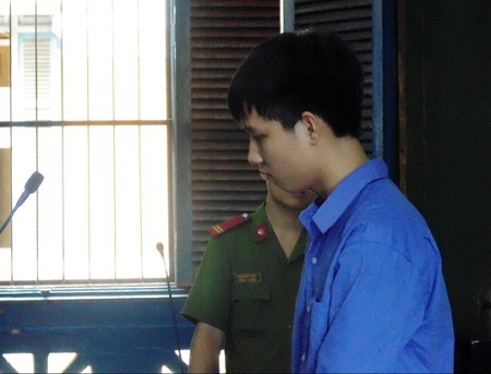 18 năm tù cho kẻ siết cổ, cưỡng hiếp nữ sinh trong phòng tắm