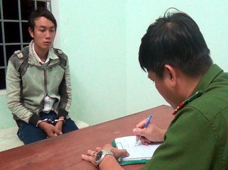 Nợ tiền cưới vợ không có trả, nam thanh niên đi cướp