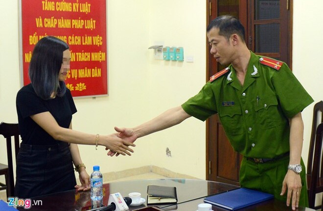 Công an bị tố nhổ nước bọt vào mặt dân công khai xin lỗi