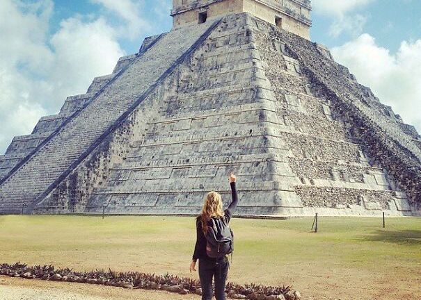 Cô gái đi du lịch 7 quốc gia trong 13 ngày sau khi biết mình ung thư