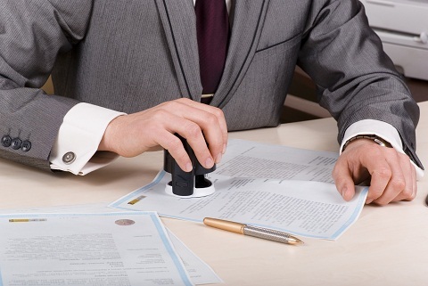 Có phải chịu trách nhiệm khi chứng thực giấy tờ giả?