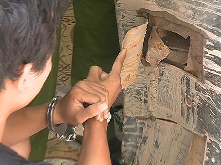 Bảo vệ dịch chuyển camera để trộm tài sản công ty